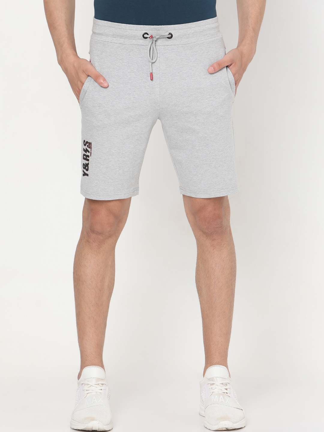 

SPYKAR Men Solid Regular Fit Shorts, Grey