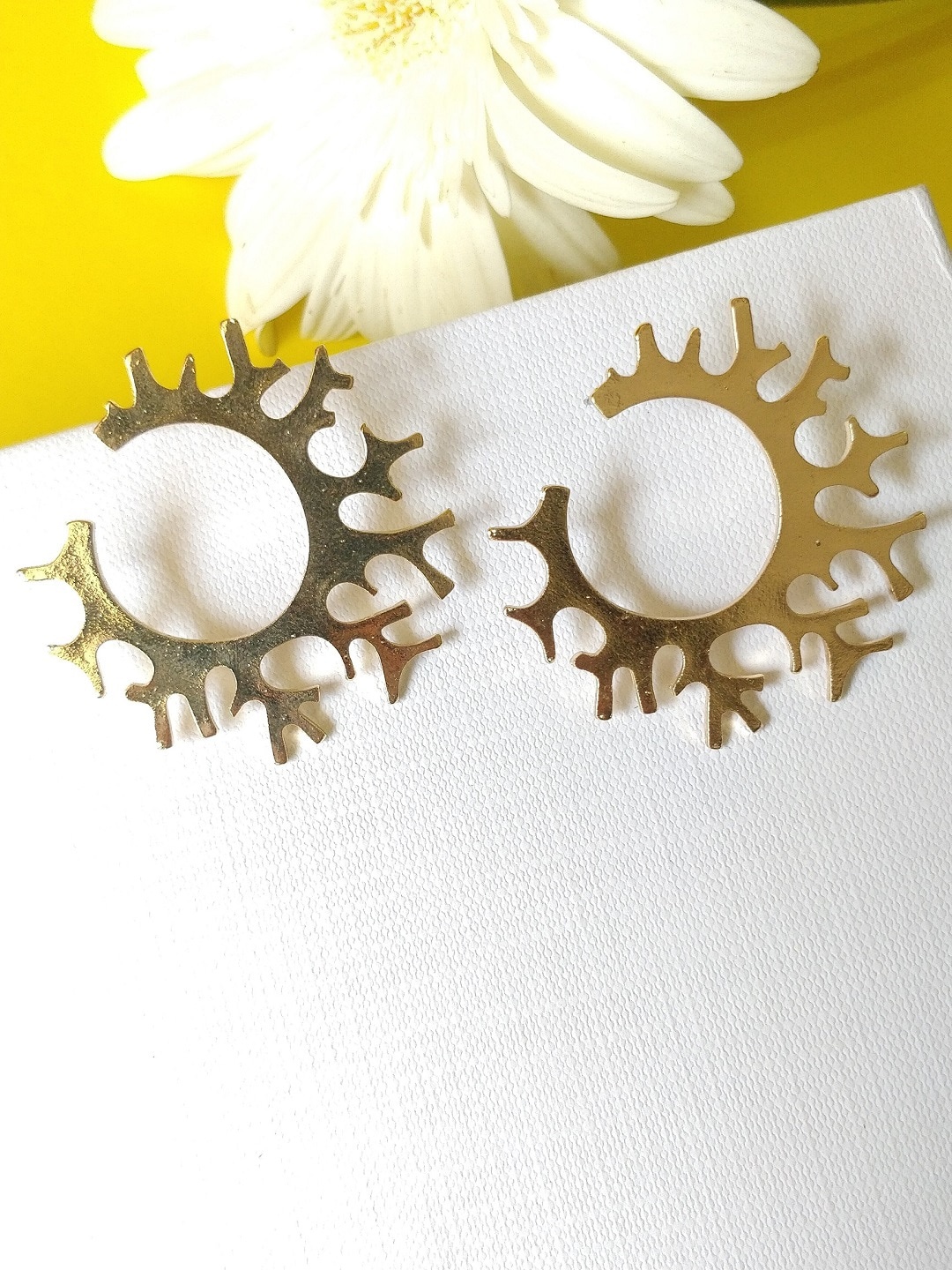 

OOMPH Women Gold-Plated Circular Half Hoop Earrings