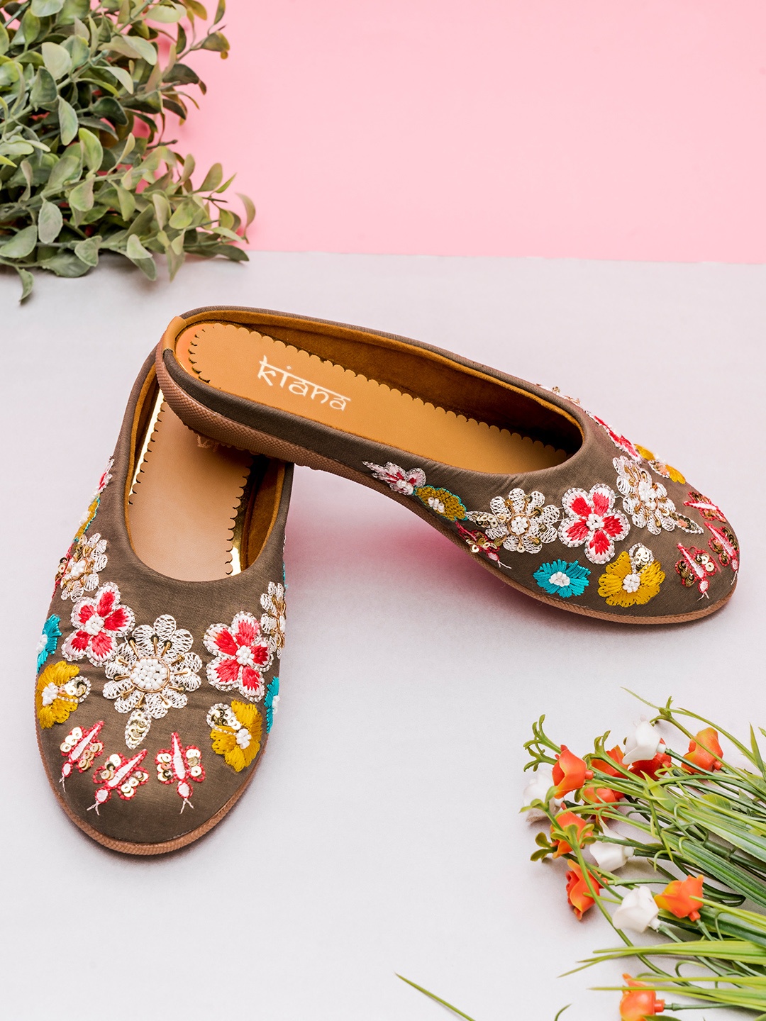 

Kiana House Of Fashion Women Brown Mules Flats