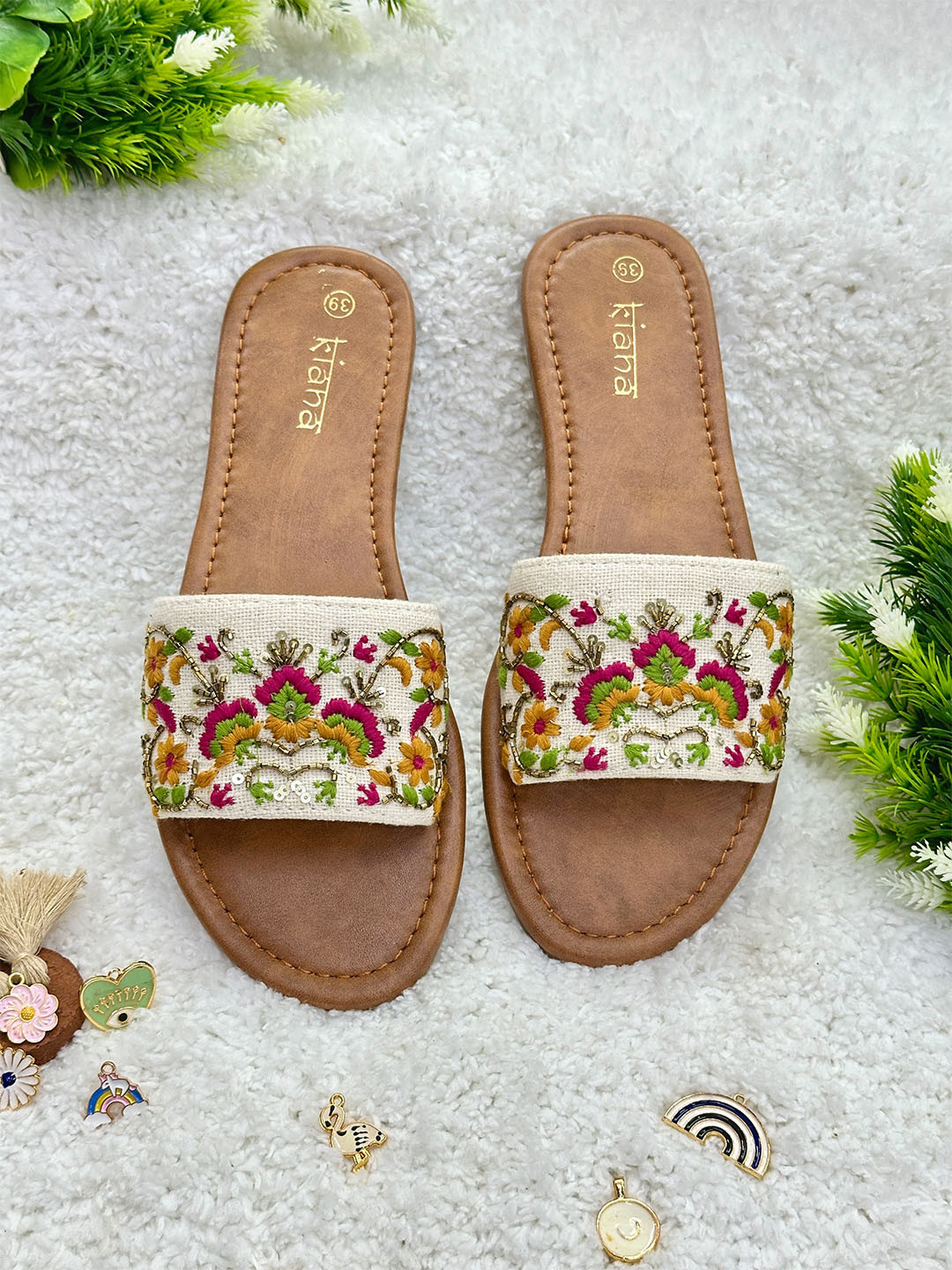 

Kiana House Of Fashion Women Brown Open Toe Flats