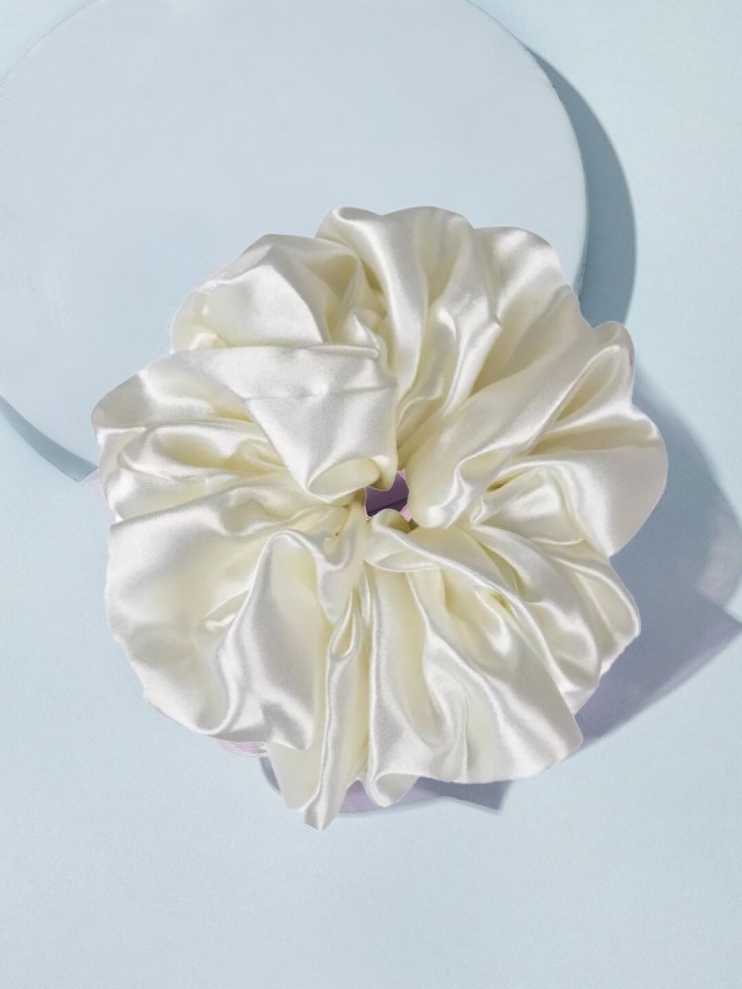 

OOMPH Women Solid Ponytail Holder, White