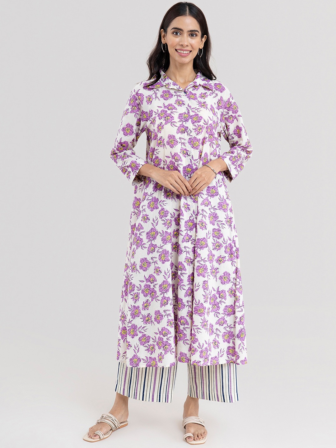 

Pink Fort Women Cream-Coloured Cotton Floral Printed Kurta