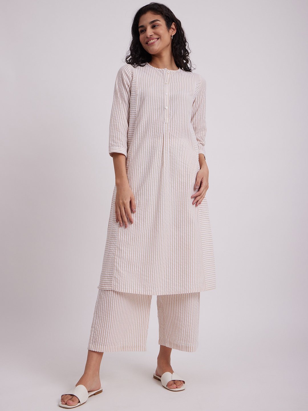 

Pink Fort Women Striped Pure Cotton Kurta with Palazzos, White
