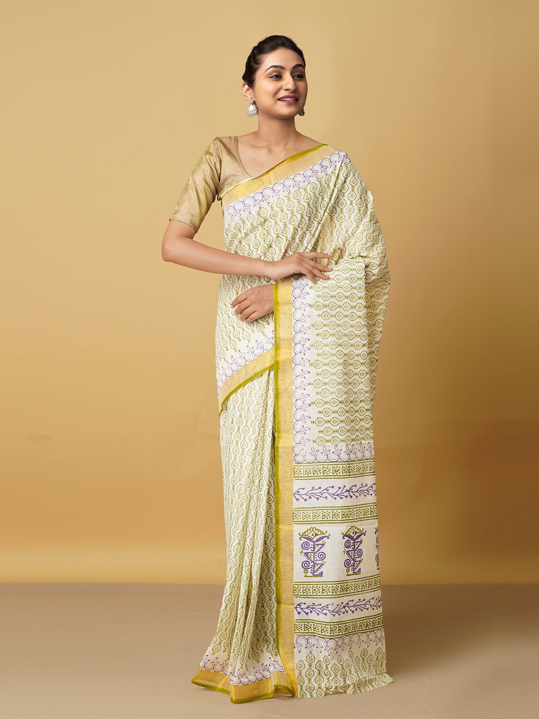 

Unnati Silks Cream-Coloured & Green Ethnic Motifs Zari Pure Cotton Kasavu Saree