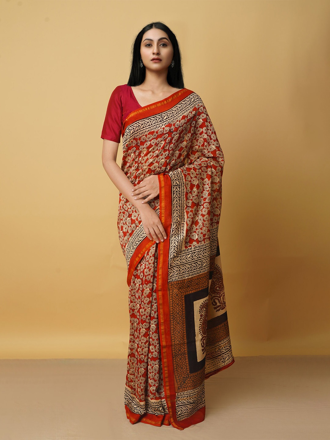

Unnati Silks Maroon & Black Ethnic Motifs Zari Silk Cotton Chanderi Saree