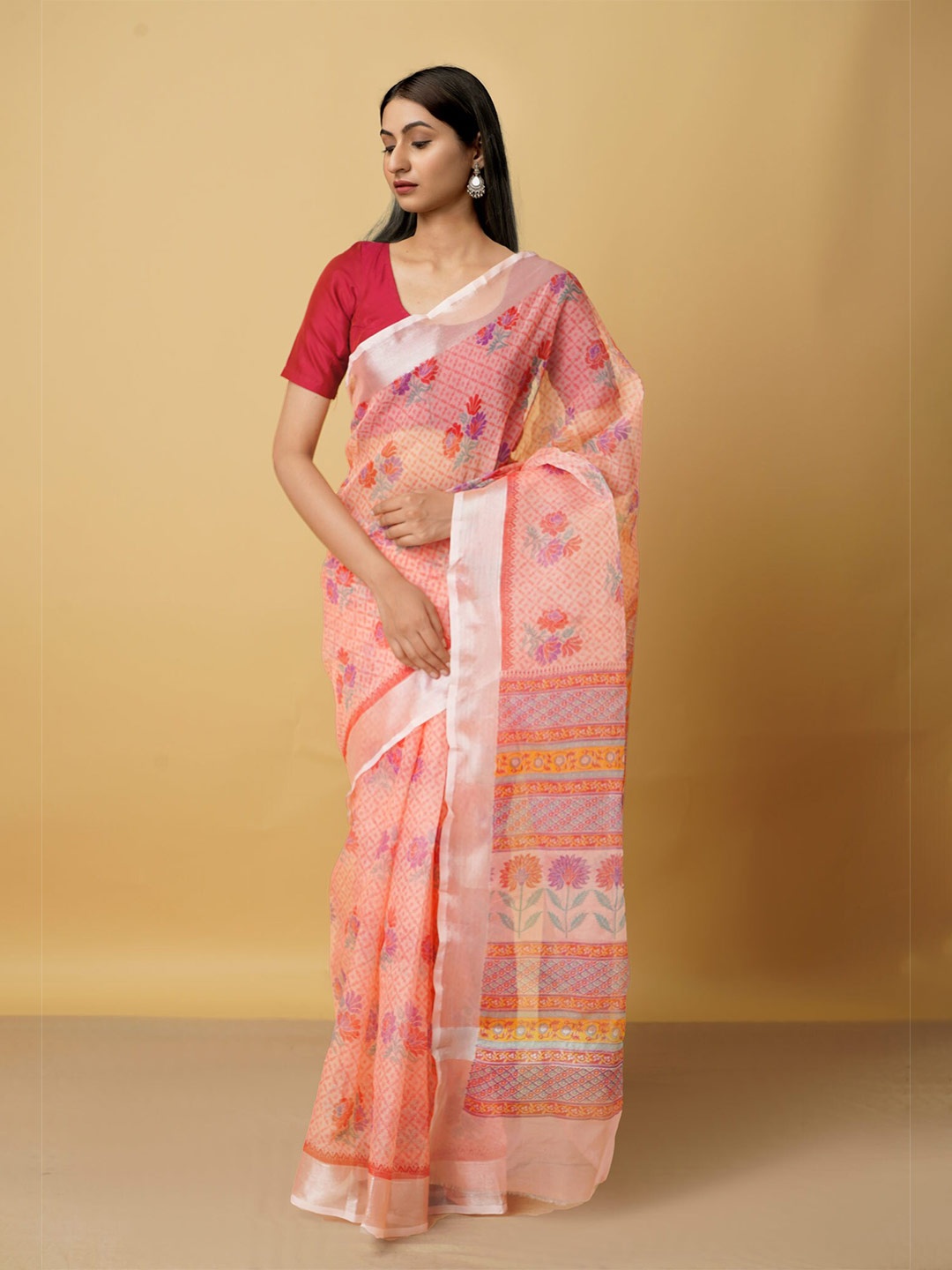

Unnati Silks Red & Silver-Toned Floral Zari Organza Bhagalpuri Saree