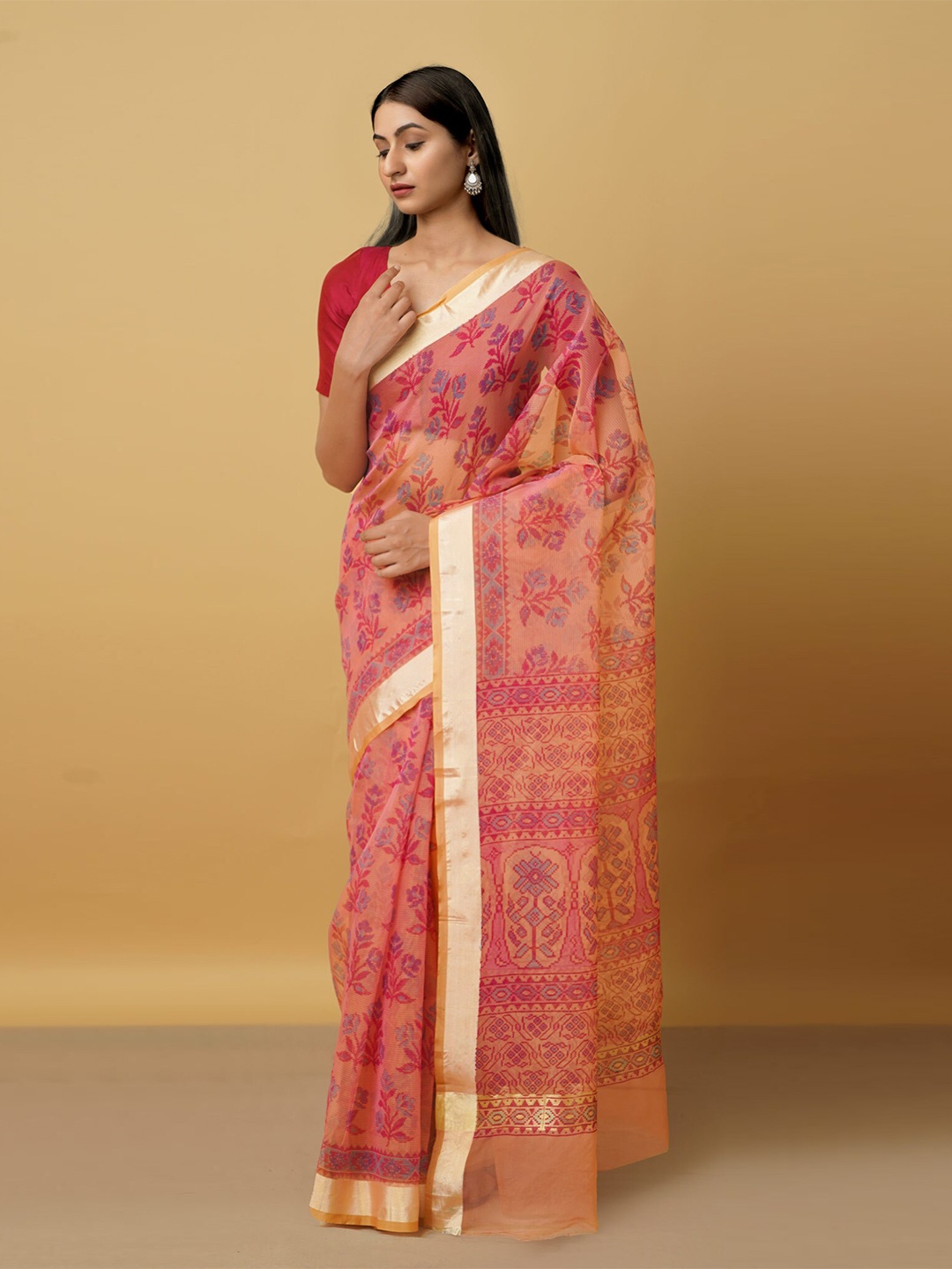 

Unnati Silks Red & Gold-Toned Floral Zari Organza Bhagalpuri Saree