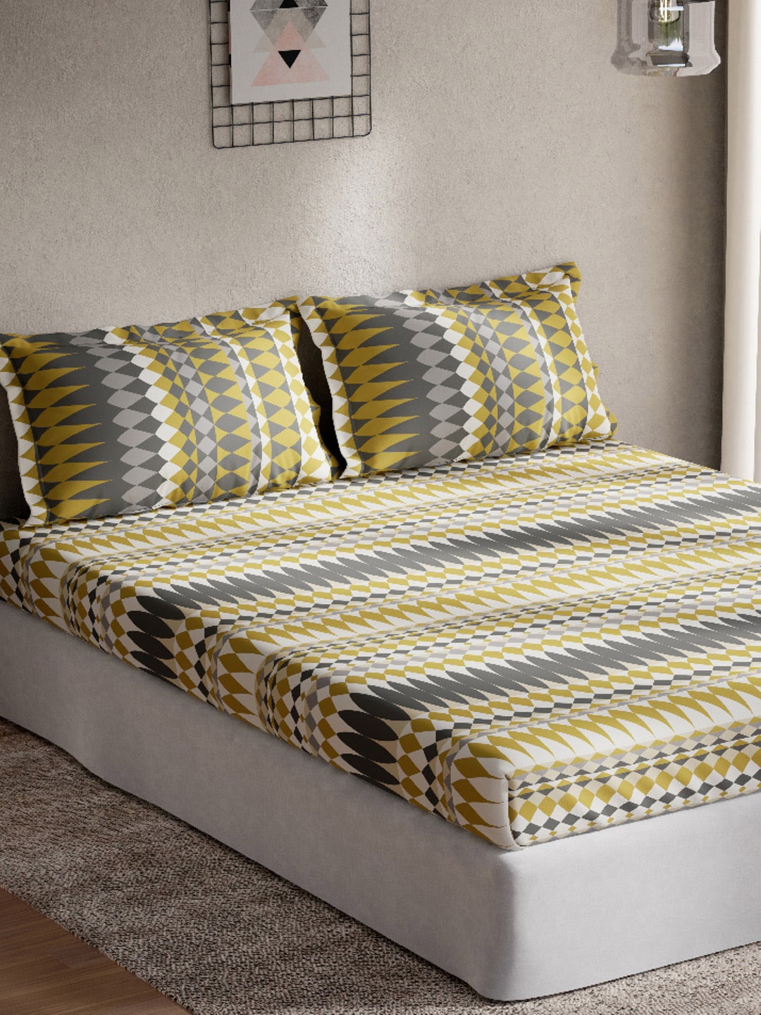 

DDecor Grey & White Geometric 144 TC King Bedsheet with 2 Pillow Covers
