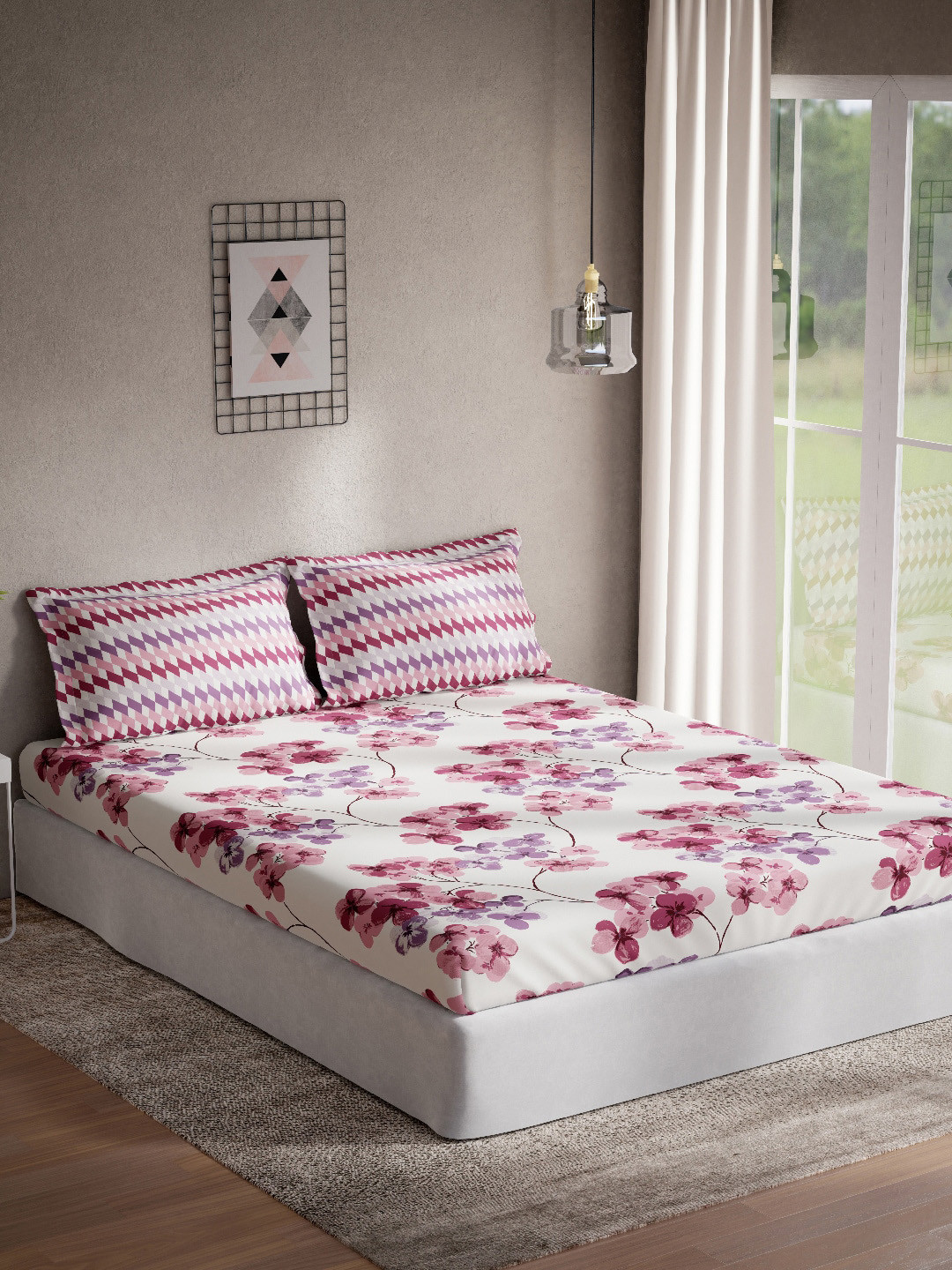 

DDecor Pink & White Floral 144 TC King Bedsheet with 2 Pillow Covers