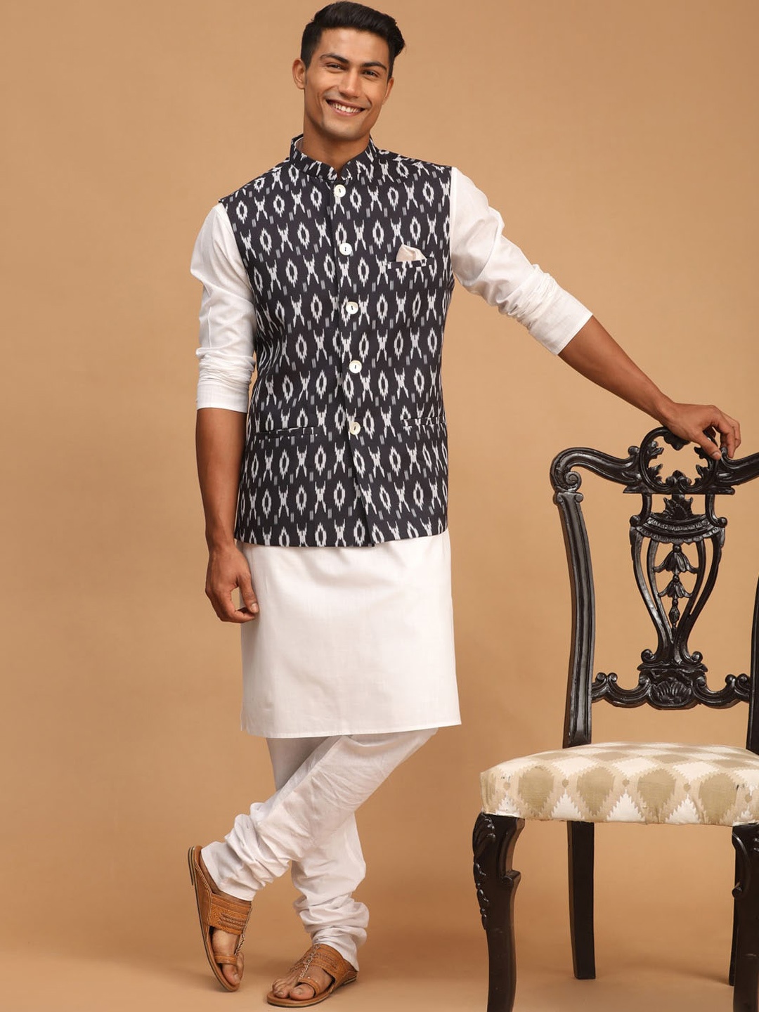 

VASTRAMAY Men Solid Straight Kurta with Churidar & With Printed Nehru Jacket, White