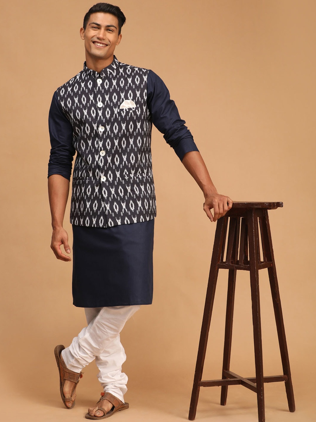 

VASTRAMAY Kurta with Churidar & Ethnic Ikat Printed Nehru Jacket, Navy blue
