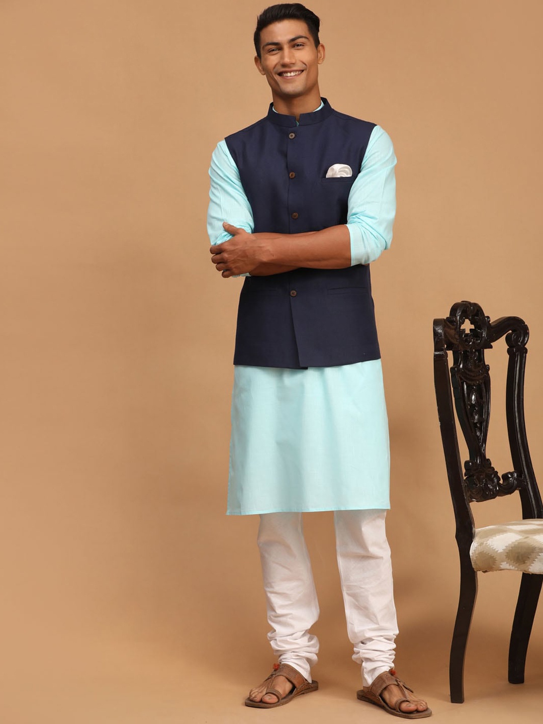 

VASTRAMAY Men Kurta with Pyjamas & Nehru Jacket Set, Blue