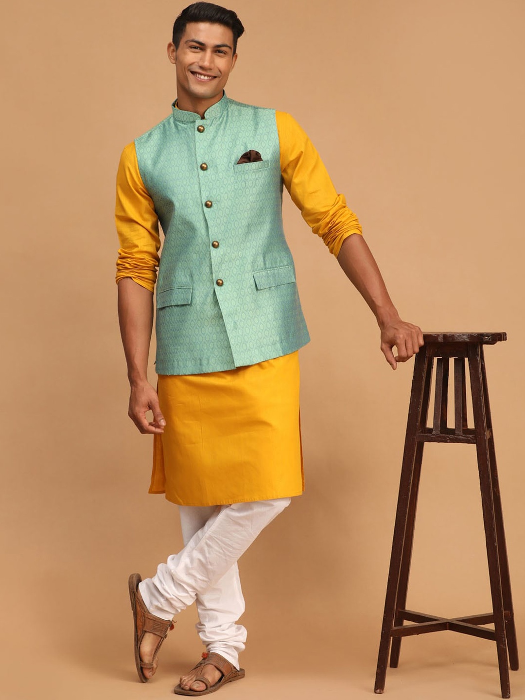 

VASTRAMAY Men Solid Kurta with Pyjama & With Nehru Jacket, Mustard