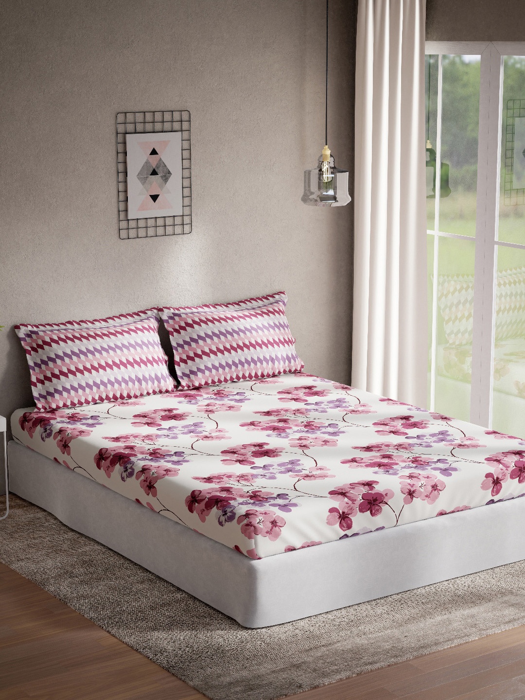 

DDecor Pink & White Floral 144 TC Queen Bedsheet with 2 Pillow Covers