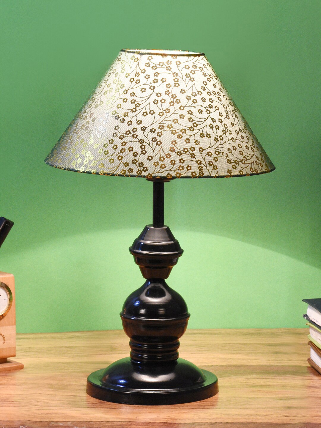 

foziq Black & Gold-Toned Printed Metal Table Lamp