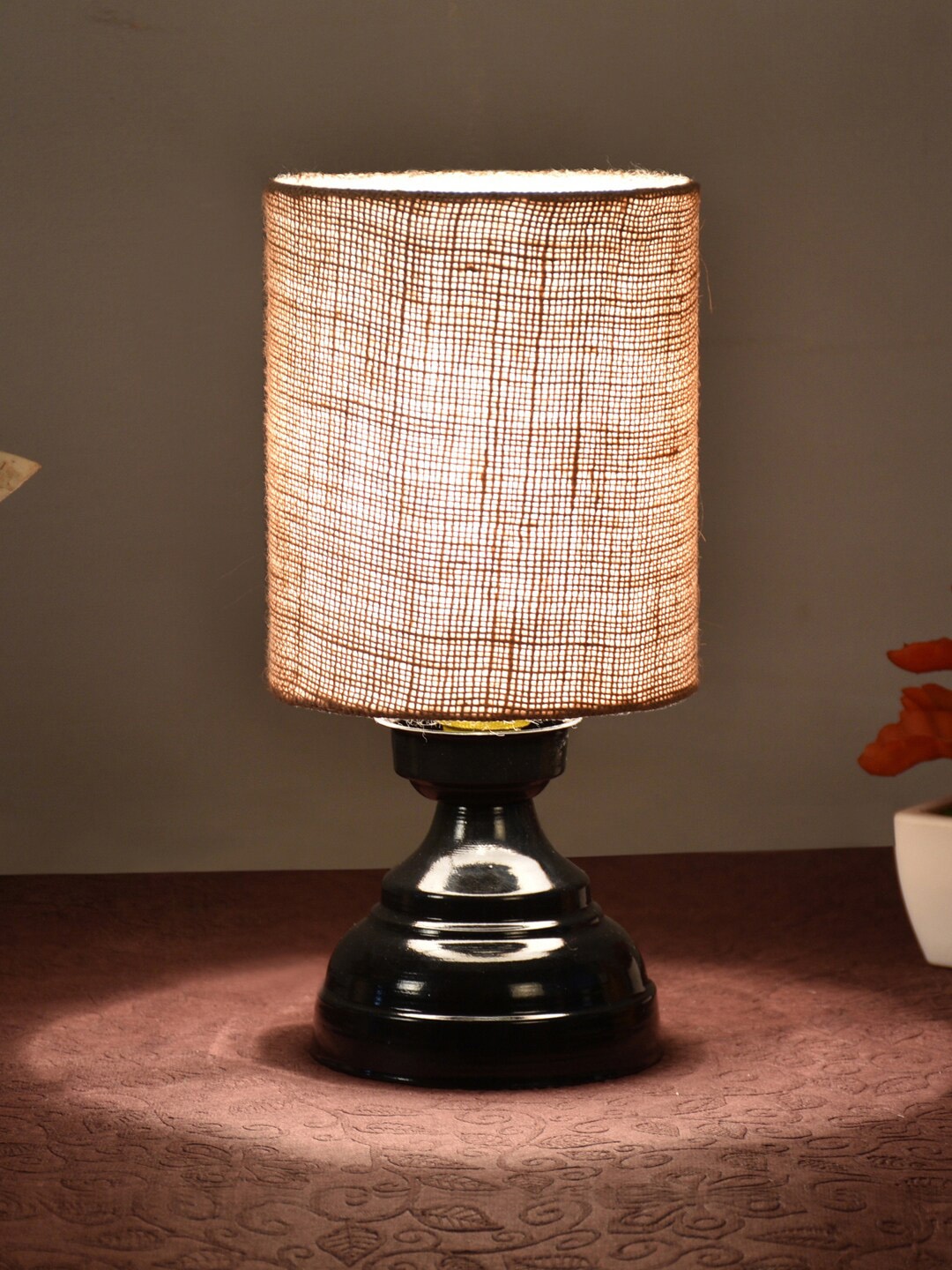 

foziq Black & Beige Solid Cylinder Shape Table Lamps