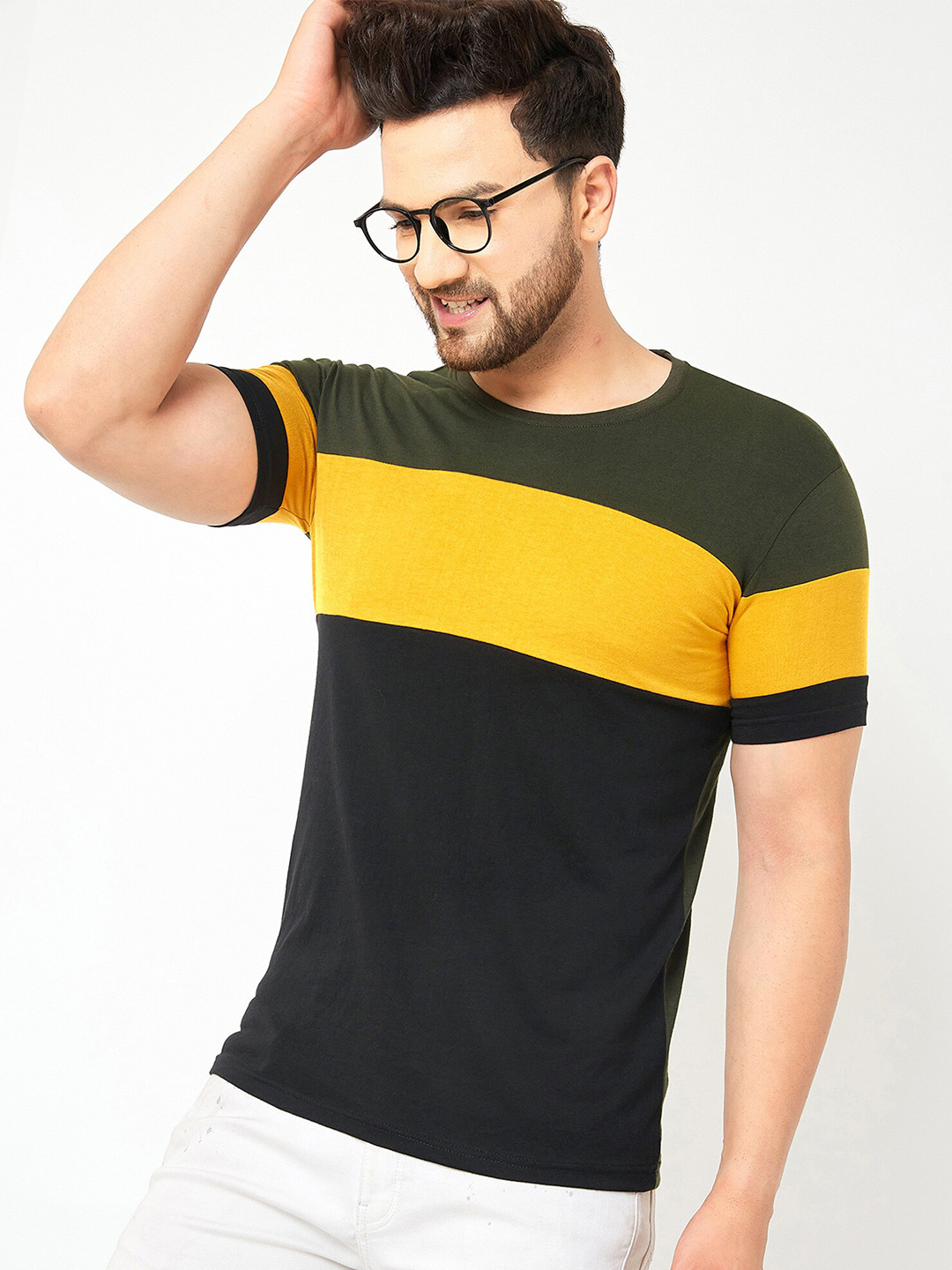 

GESPO Men Black Colourblocked Applique T-shirt with Mask