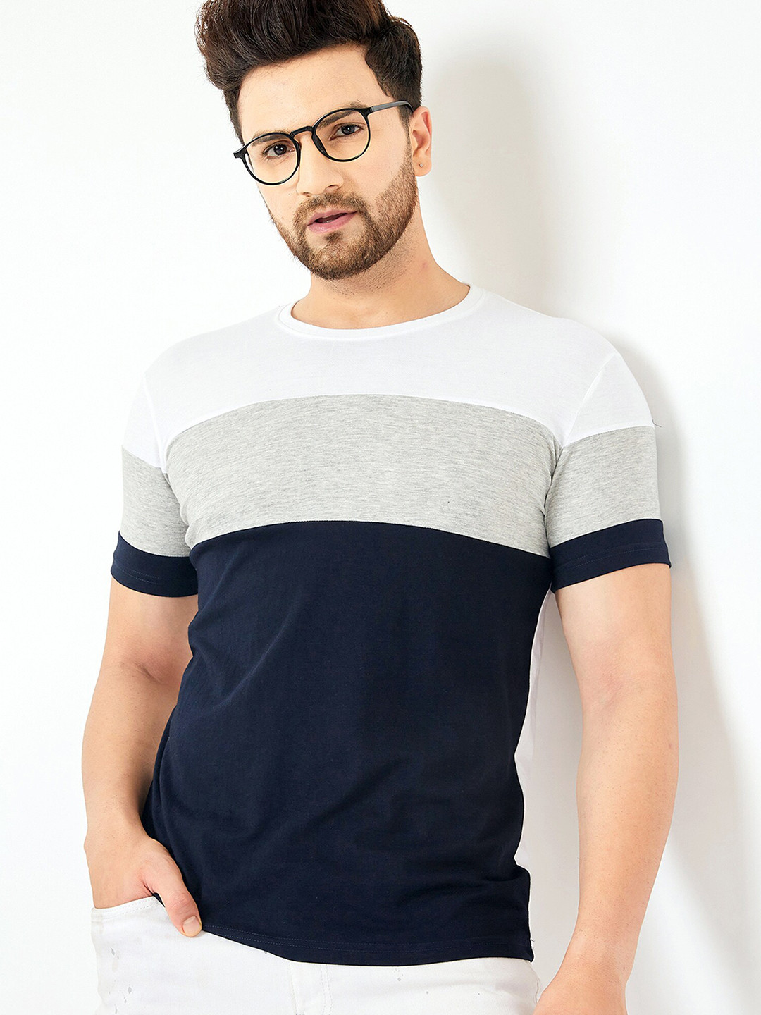 

GESPO Men Blue & Grey Colourblocked T-shirt