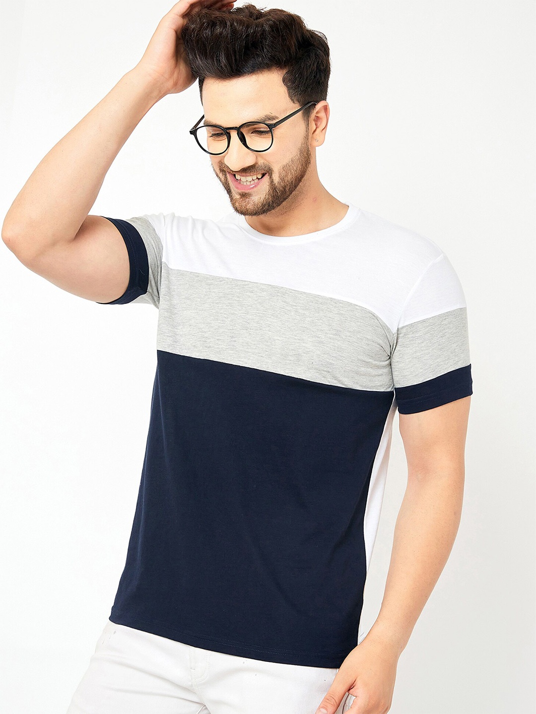

GESPO Men Blue & Grey Colourblocked T-shirt