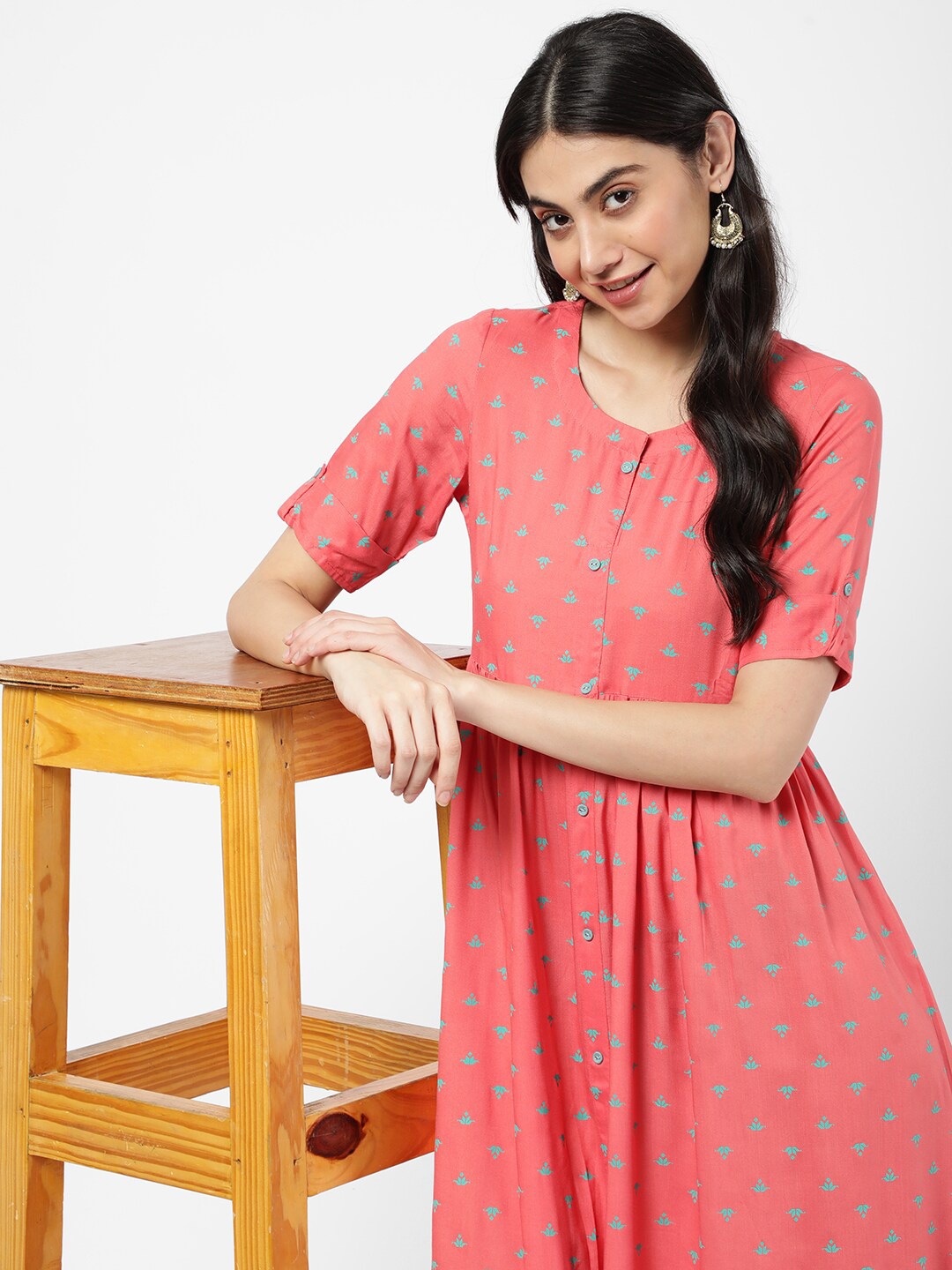 

R&B Women Geometric Printed Kurta, Coral