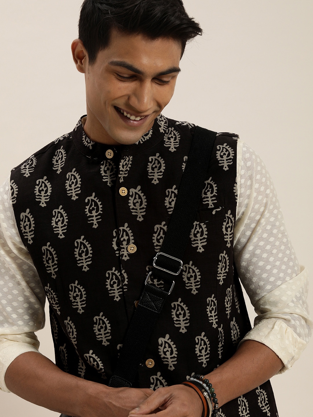 

Taavi Men Brown And Beige Bagru Ethnic Motifs Printed Pure Cotton Nehru Jacket