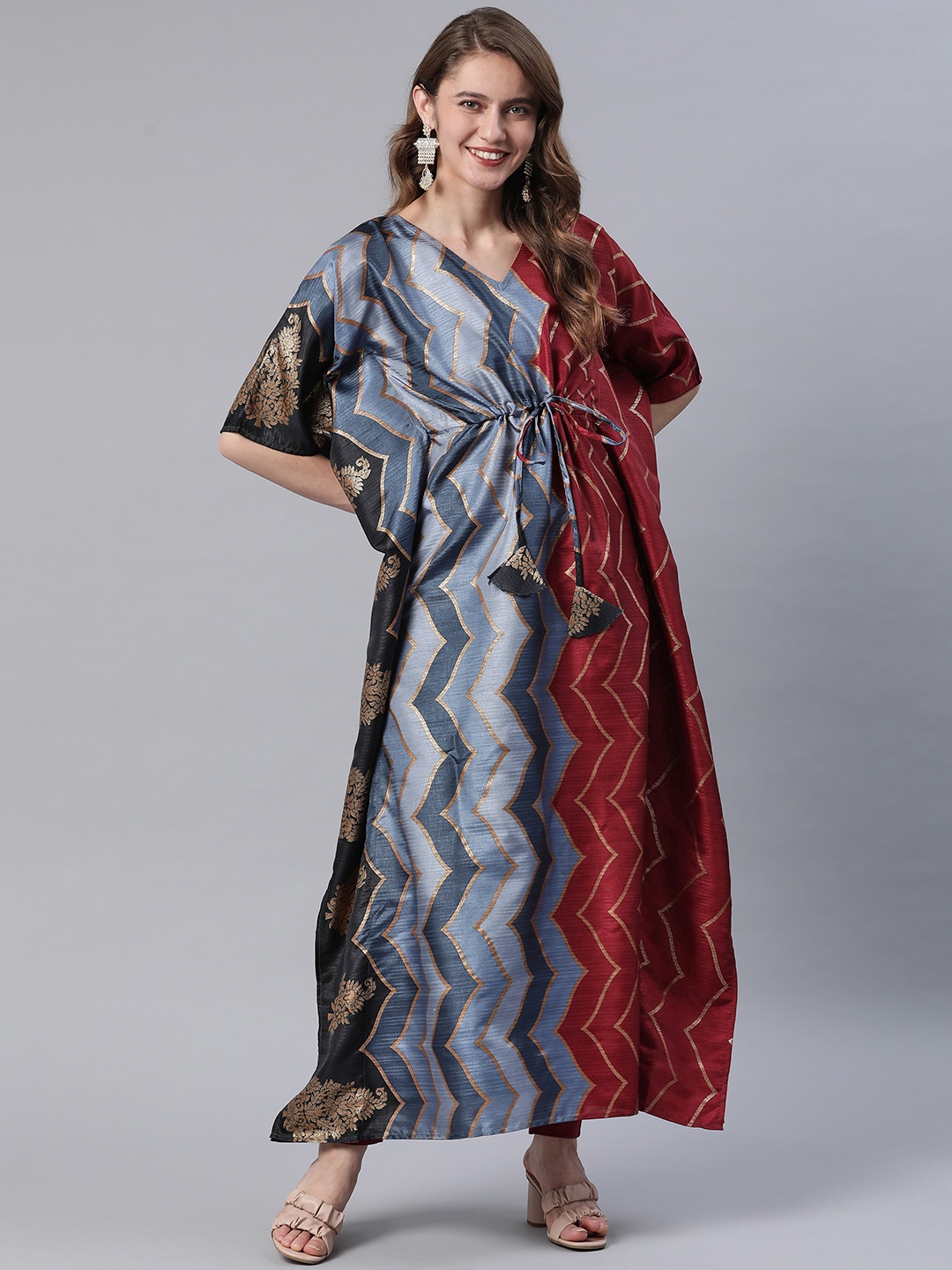 

Cottinfab Women Grey & Maroon Chevron Printed Flared Sleeves Kaftan Kurta