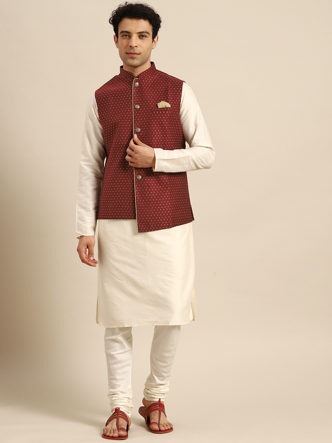 

KISAH Men Cream-Coloured Solid Kurta with Churidar & Nehru Jacket