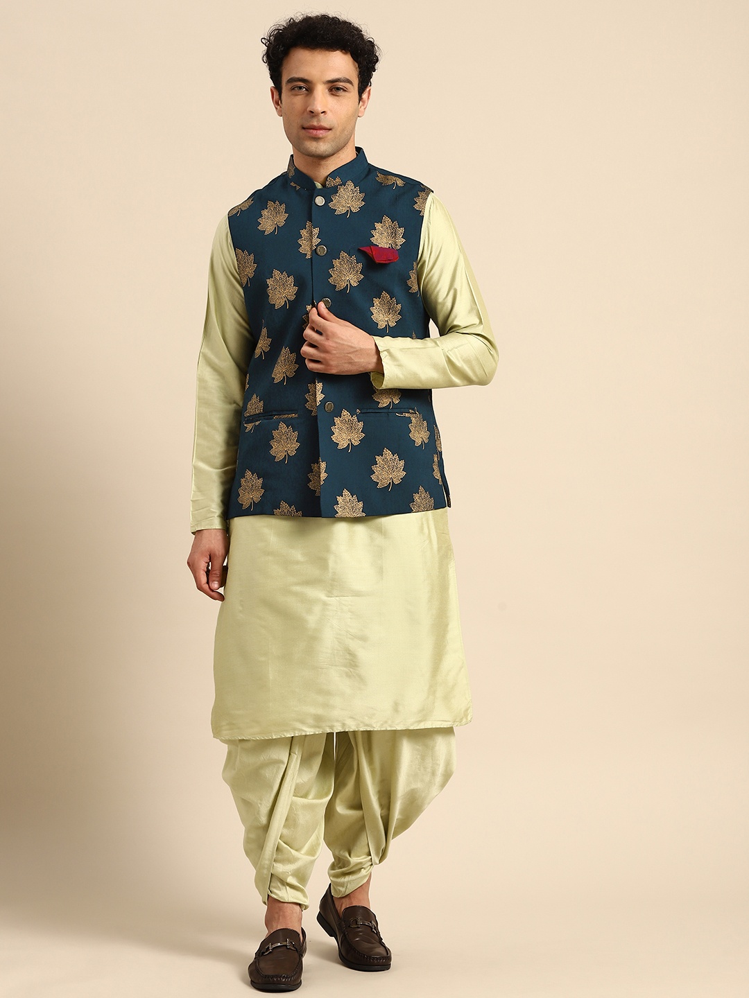

KISAH Men Green Solid Kurta with Dhoti Pants & Nehru Jacket