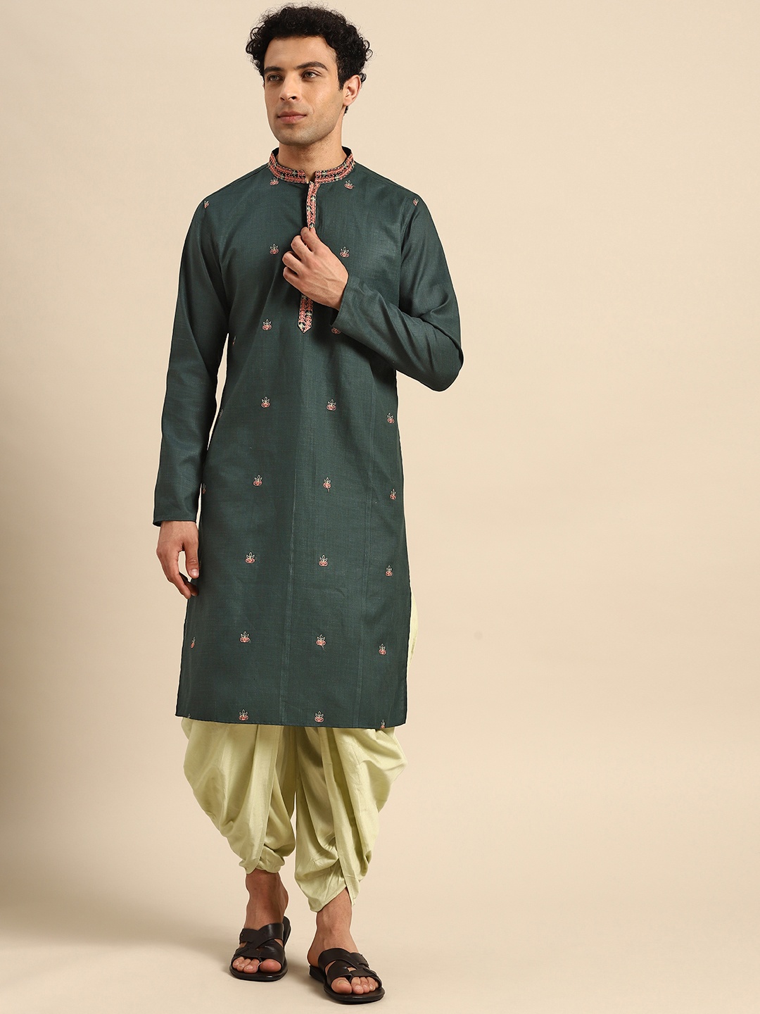 

KISAH Men Woven Design Kurta with Dhoti Pants, Green