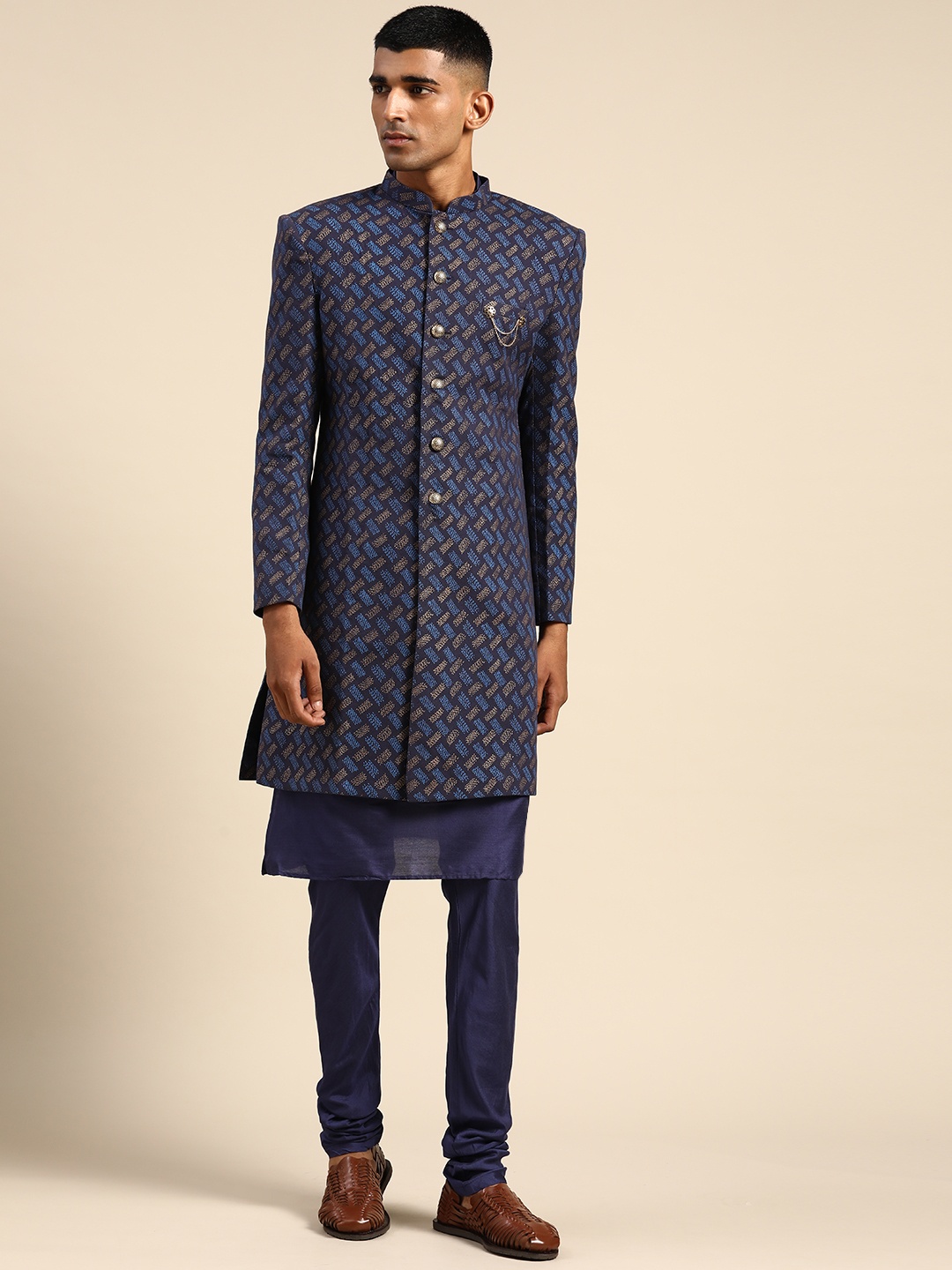 

KISAH Men Woven Design Indowestern Sherwani Set, Navy blue