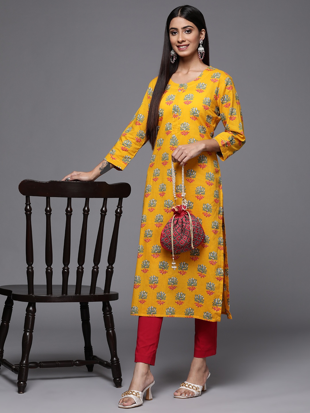 

Varanga Women Ethnic Motifs Printed Kurta, Yellow
