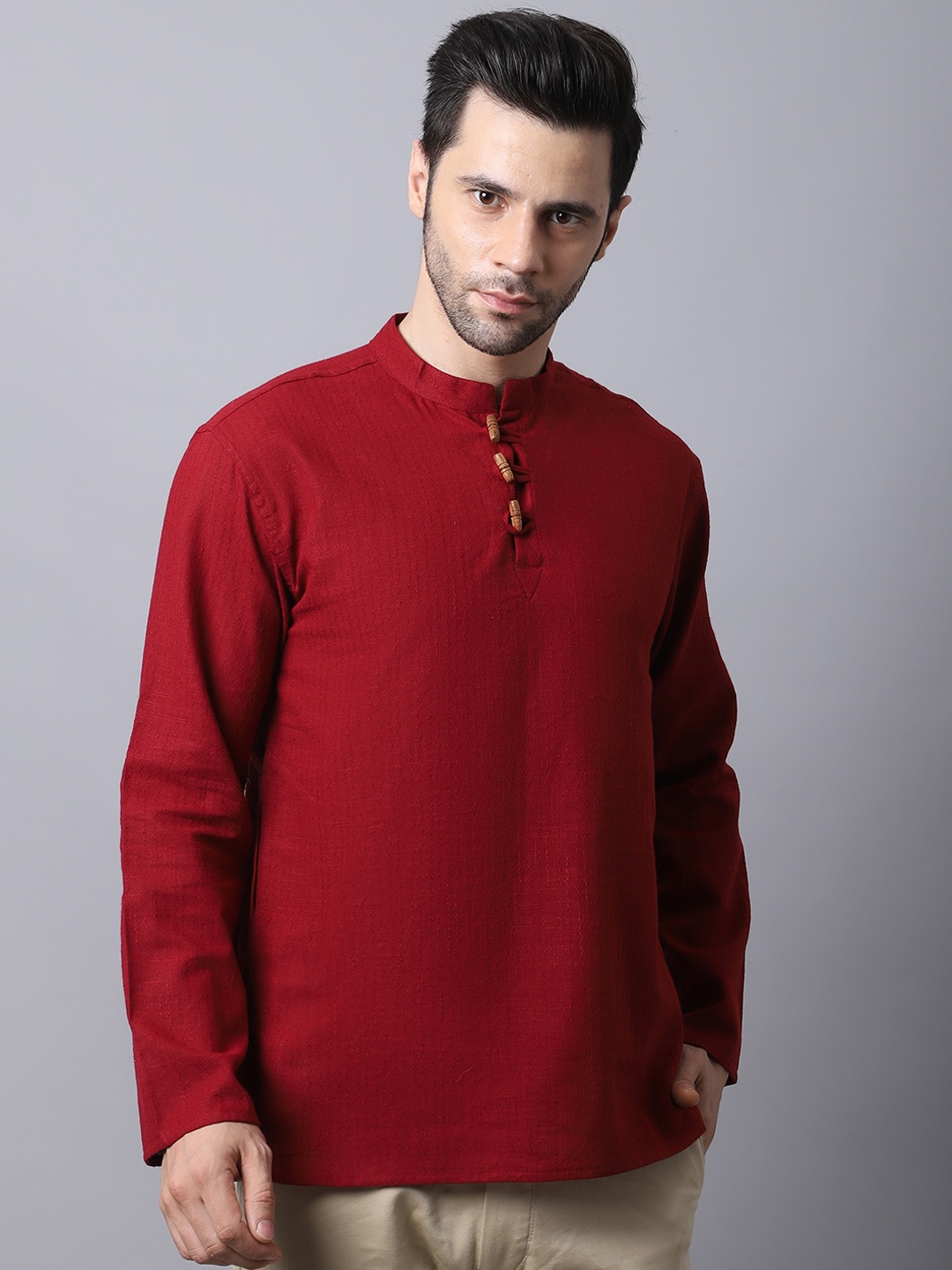 

even Men Maroon Solid Pure Cotton Short Kurta