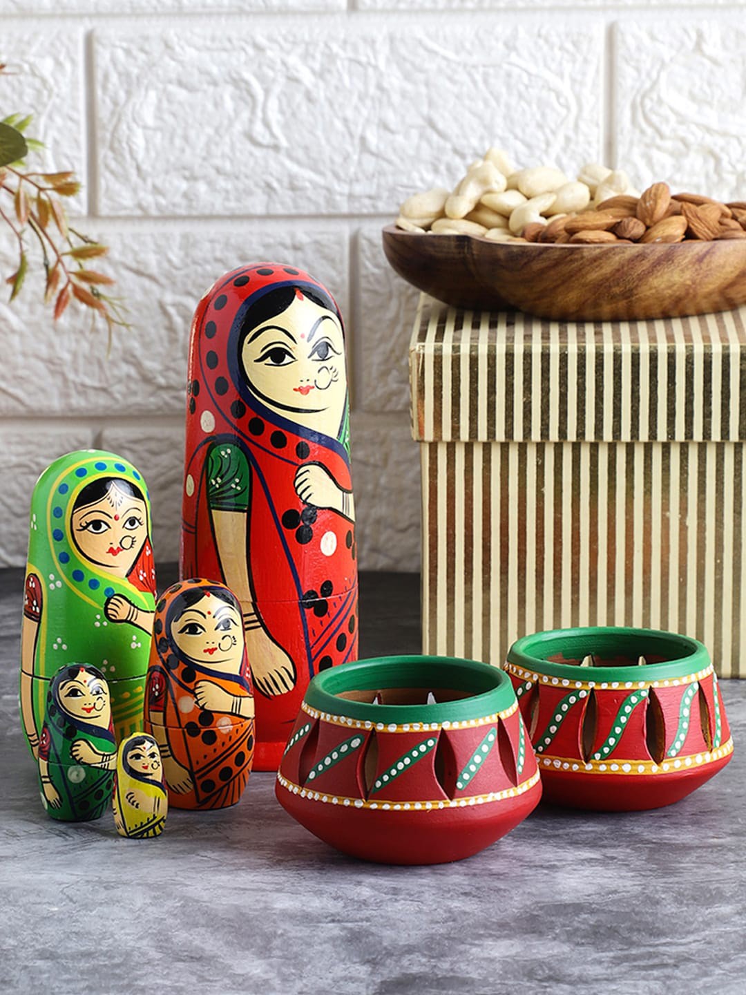 

VarEesha Wooden Home Gift Sets, Red