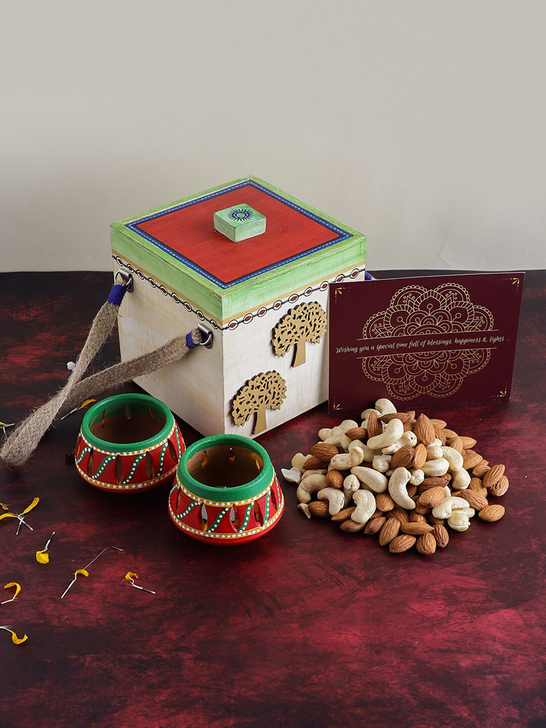 

VarEesha Hand-Made Wooden Home Gift Sets, Gold
