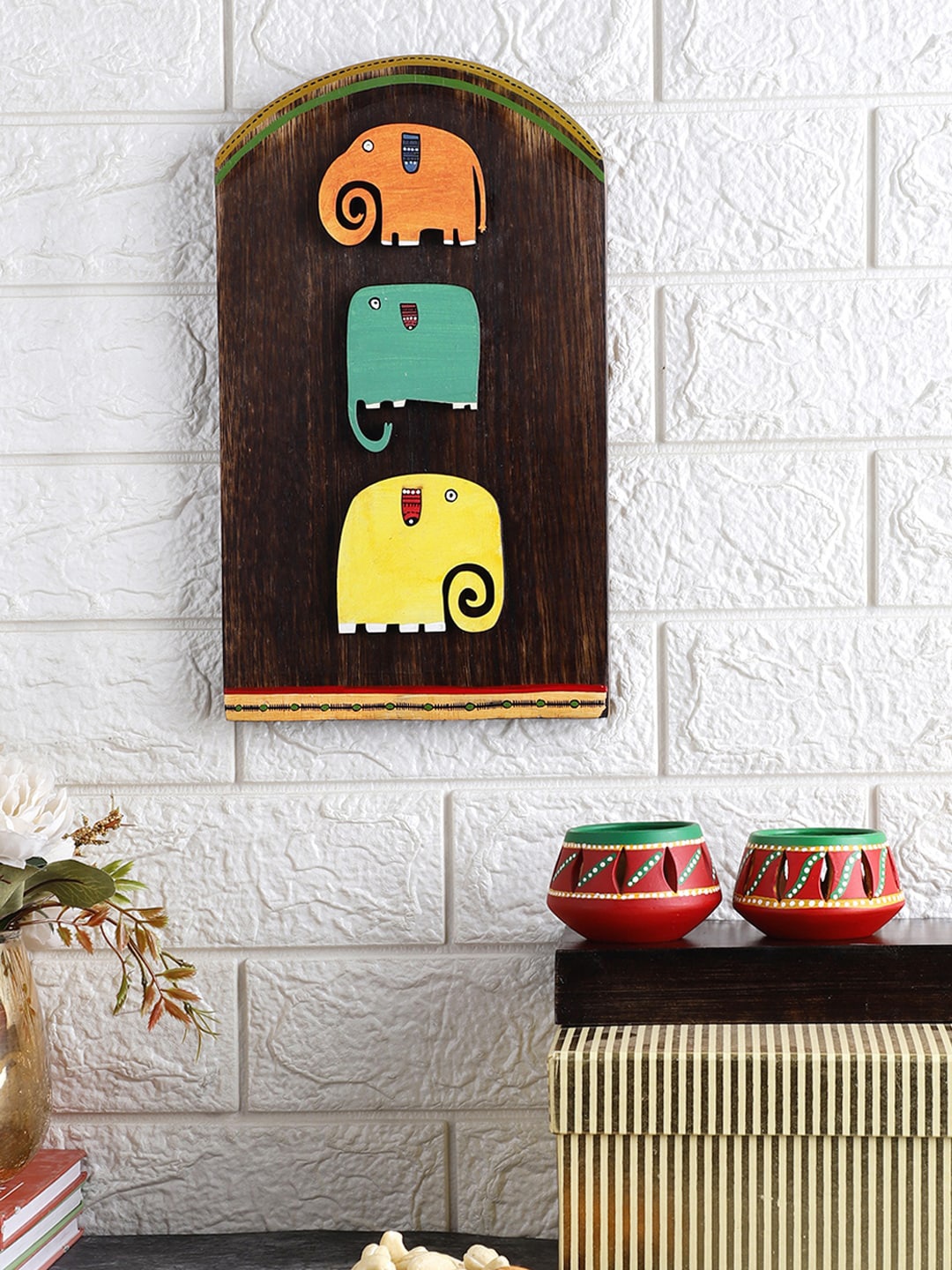 

VarEesha Orange And Sea Green And Yellow Tusks & Trunks Wall Hanging Home Gift Sets