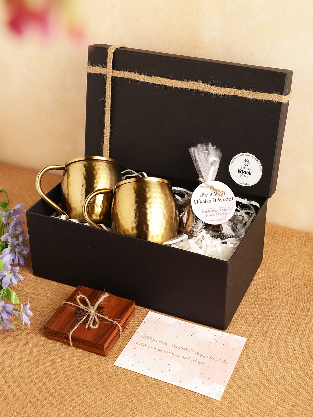 

VarEesha The Hug In A Mug Home Gift Sets, Gold