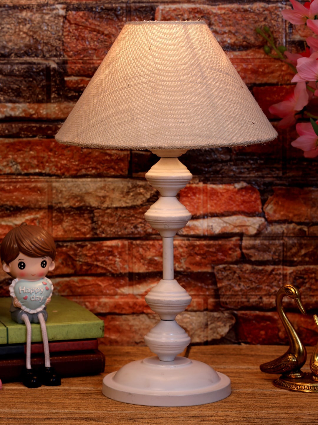 

foziq White Textured Table Lamp
