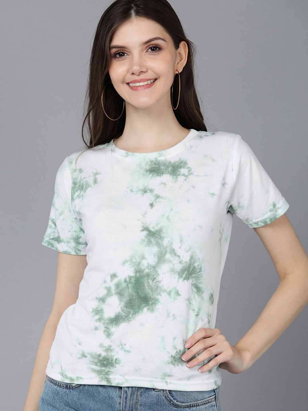 

Mast & Harbour Women White & Green Tie and Dye Cotton T-shirt