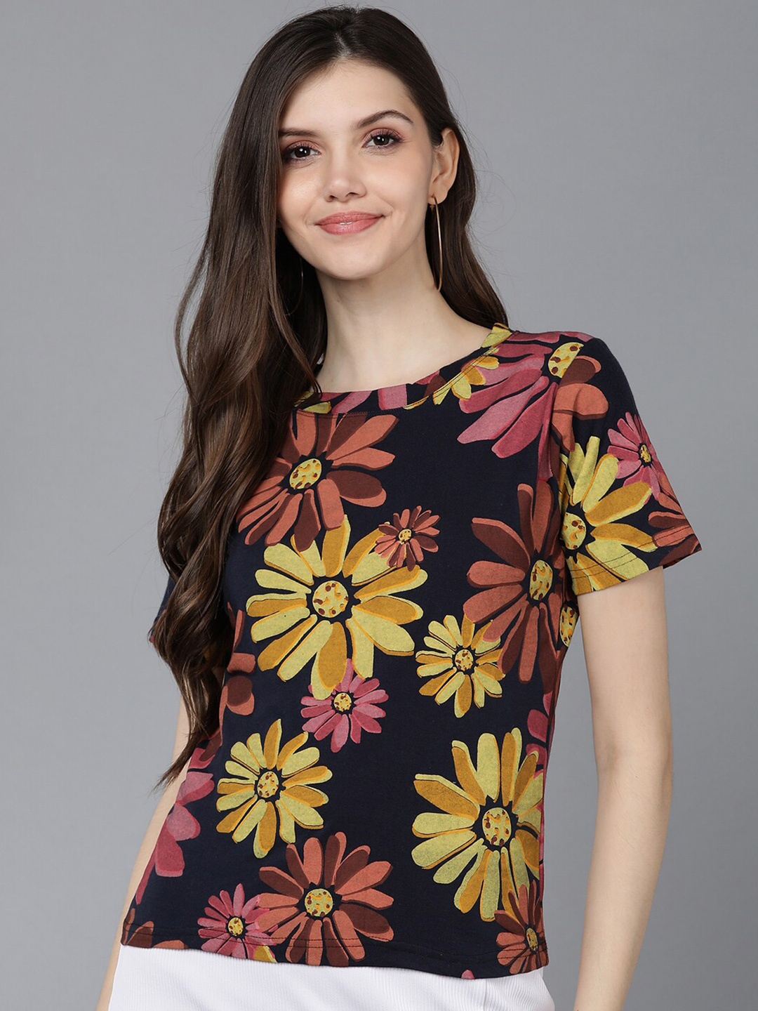 

Mast & Harbour Women Black & Pink Floral Printed Cotton T-shirt