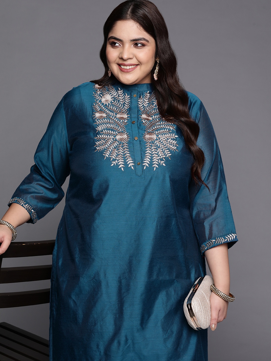 

Varanga Women Plus Size Floral Yoke Design Kurta with Trousers, Teal