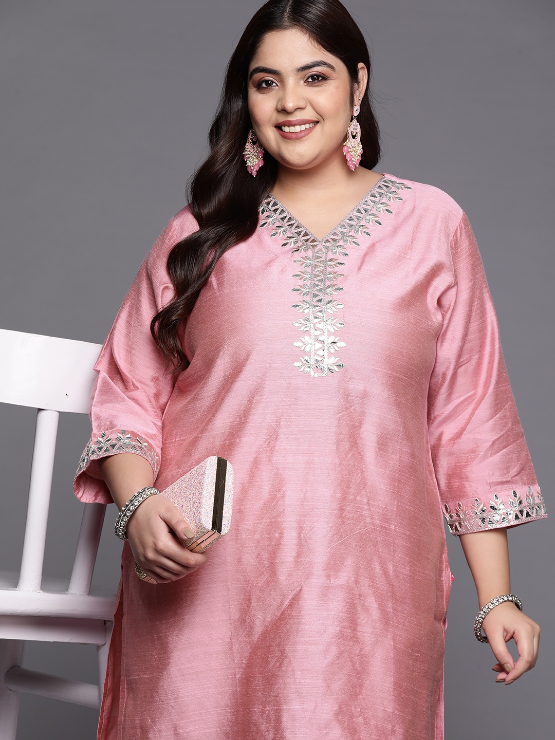 

Varanga Plus Size Women Solid Kurta, Pink