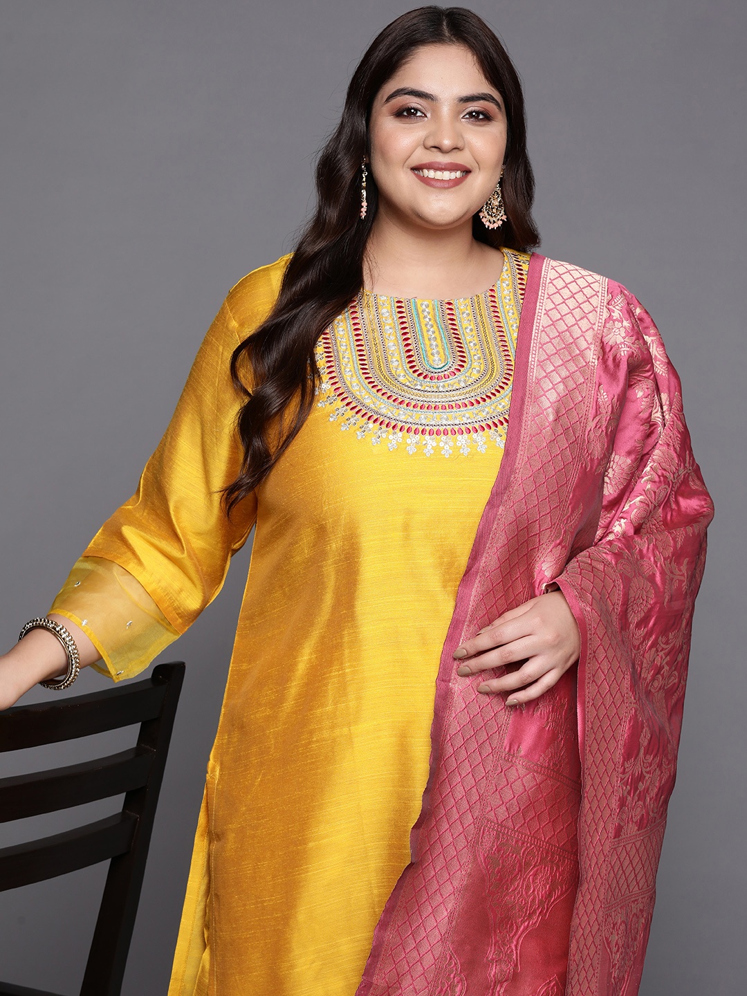 

Varanga Women Ethnic Motifs Yoke Design Sequinned Plus Size Kurta with Palazzos & Dupatta, Yellow