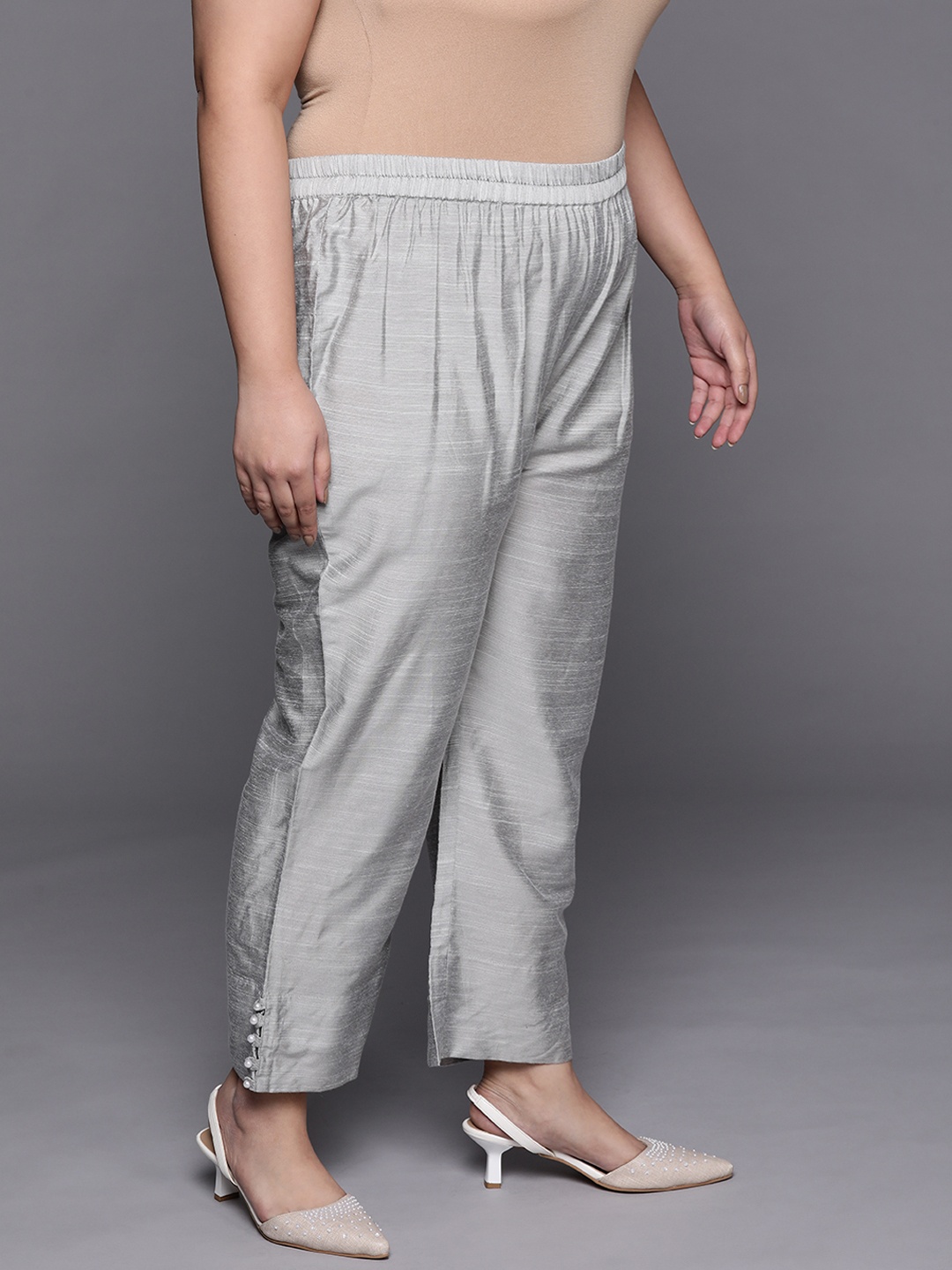 

Varanga Women Solid Trousers, Grey