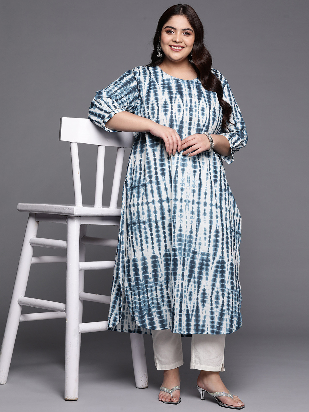 

Varanga Women Plus Size Dyed Cotton Kurta, White