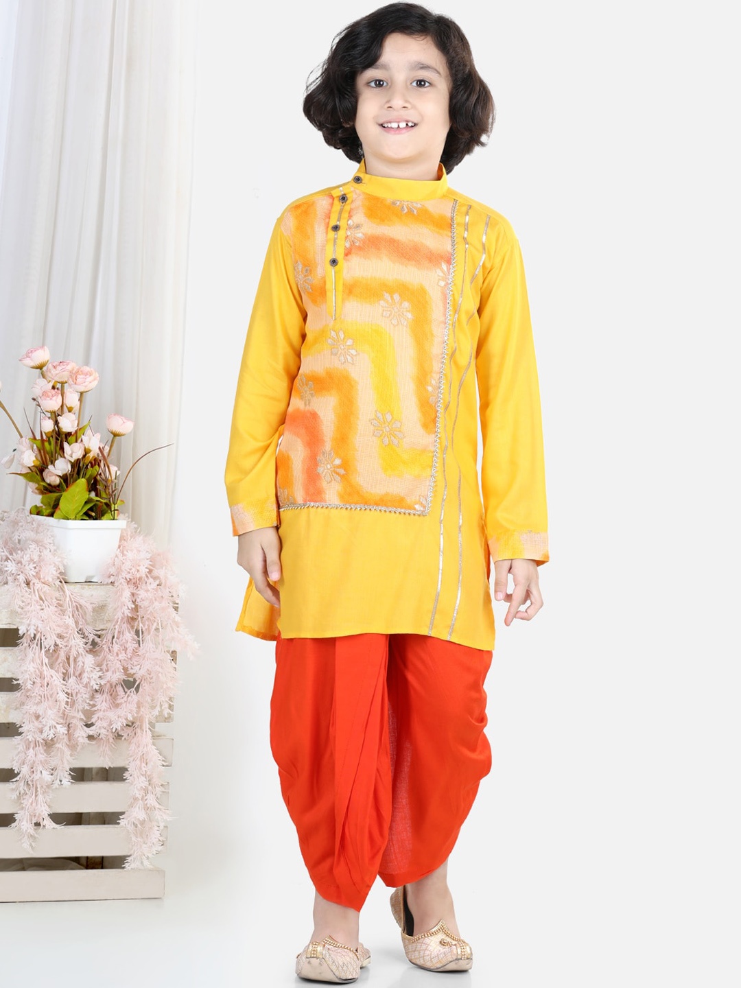 

Kinder Kids Boys Floral Embroidered Pure Cotton Kurta with Dhoti Pant, Yellow