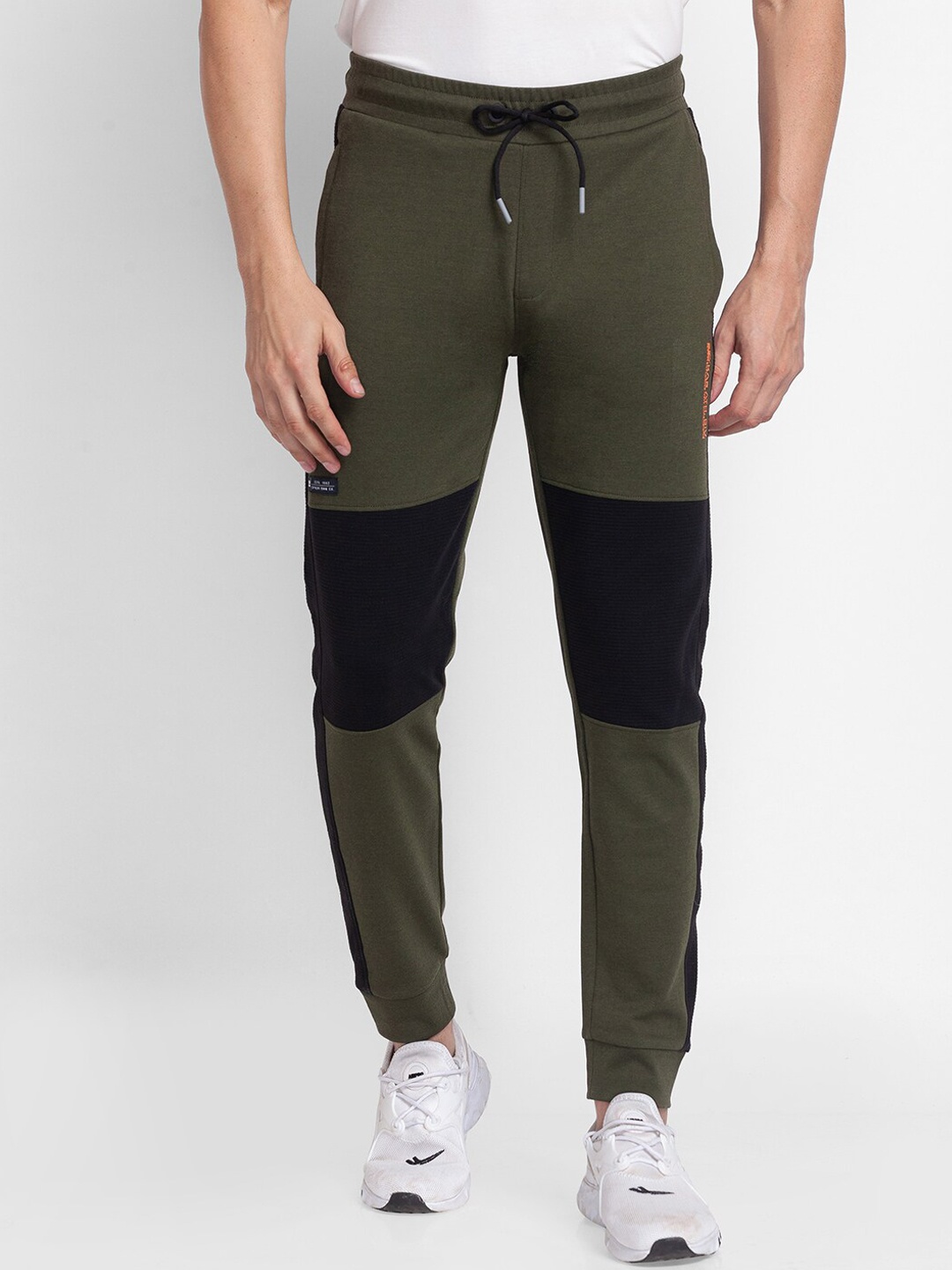 

SPYKAR Men Olive Green Solid Cotton Joggers