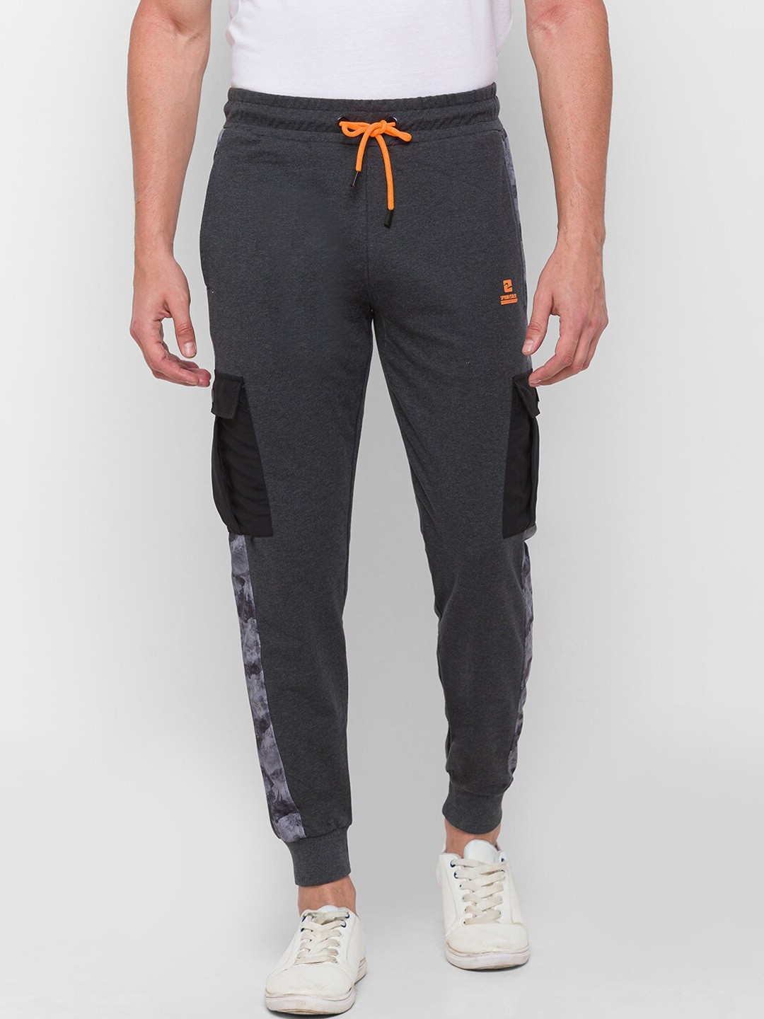 

SPYKAR Men Grey Solid Slim-Fit Cotton Joggers