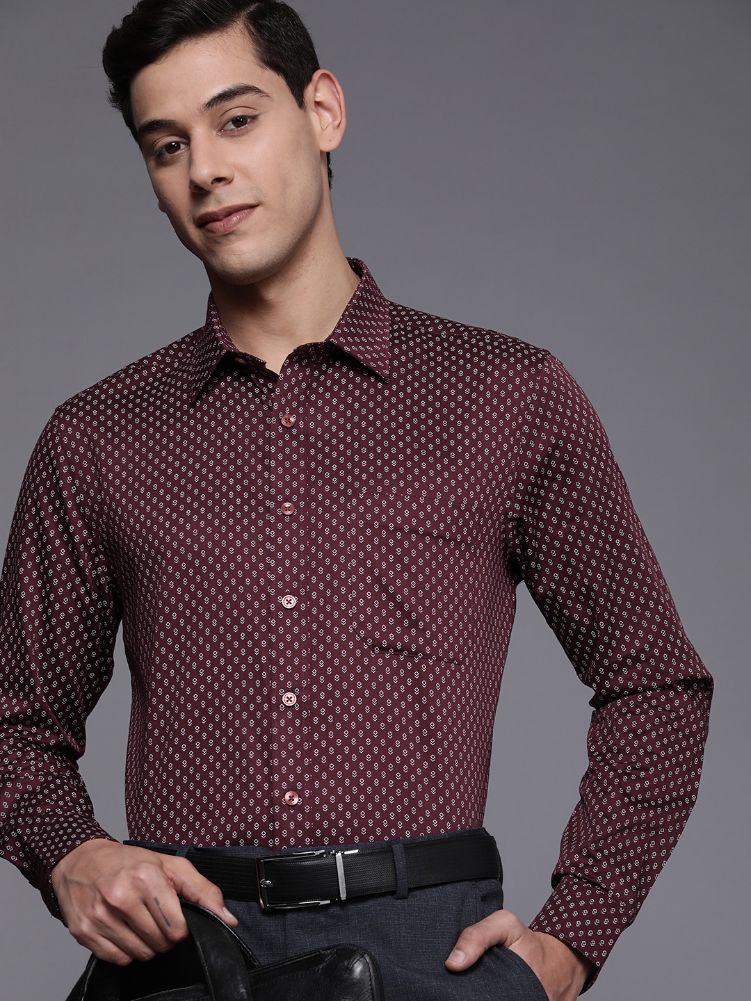 

Louis Philippe Men Burgundy & White Slim Fit Printed Pure Cotton Formal Shirt