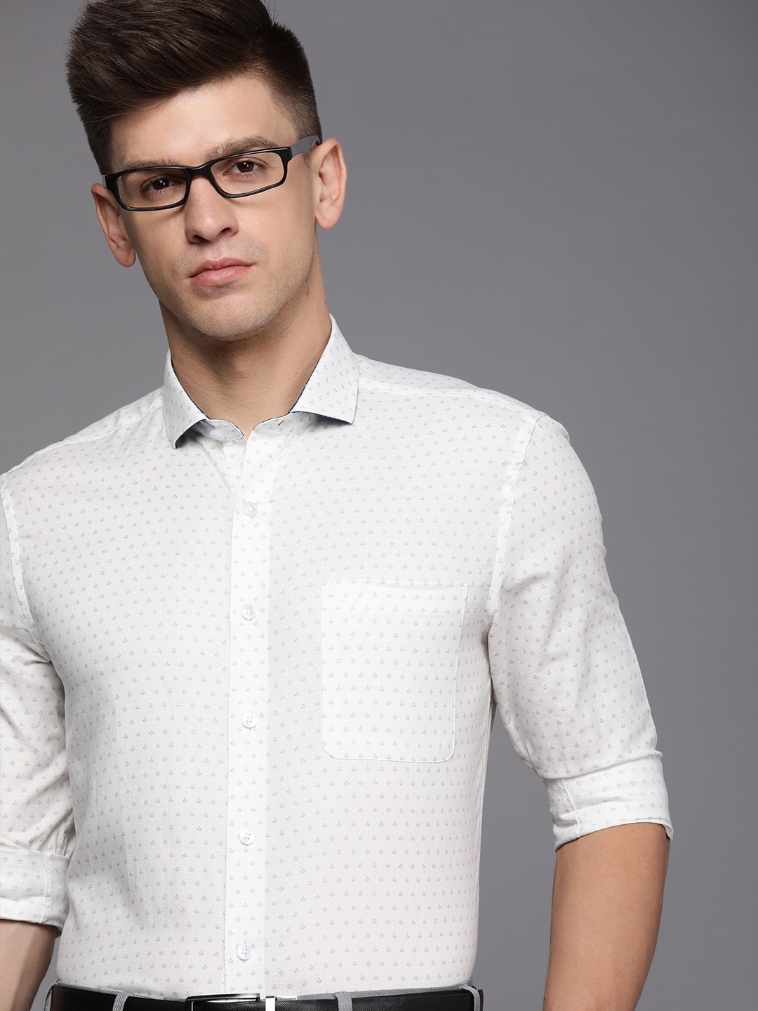

Louis Philippe Men White & Green Slim Fit Ditsy Printed Cotton Linen Formal Shirt
