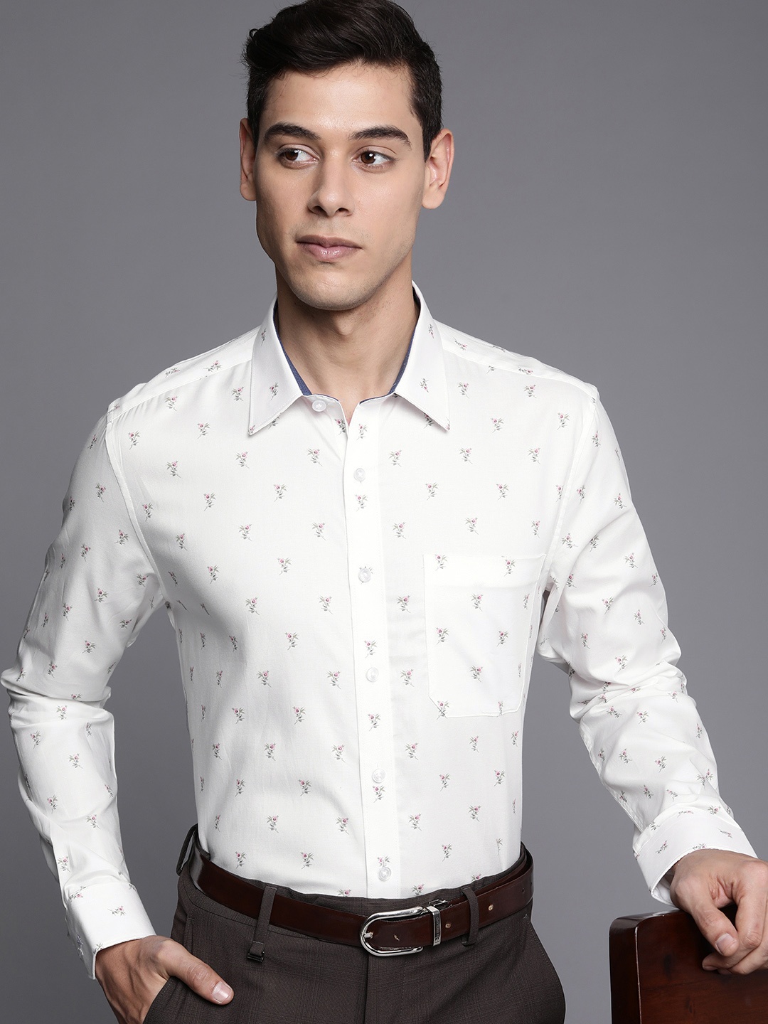 

Louis Philippe Men White & Green Slim Fit Floral Printed Pure Cotton Formal Shirt